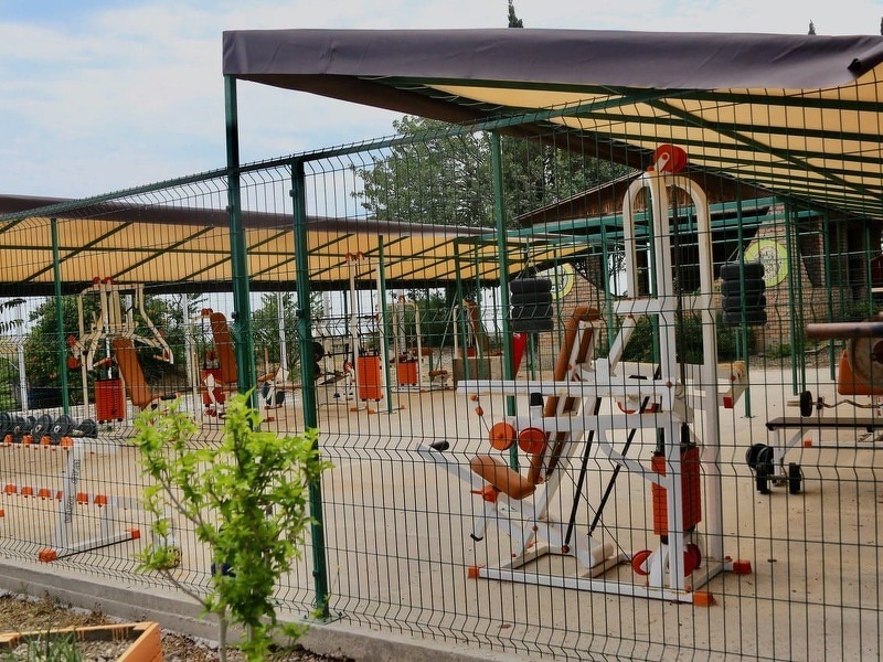 Купить пансионат в  Крыму на первой береговой линии